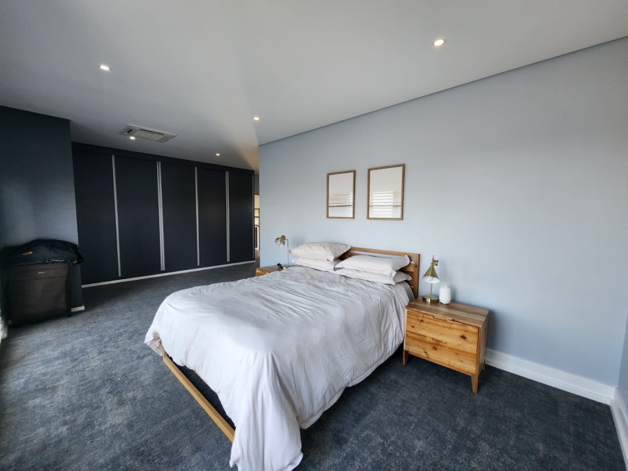 5 Bedroom Property for Sale in Somerton Estate Free State